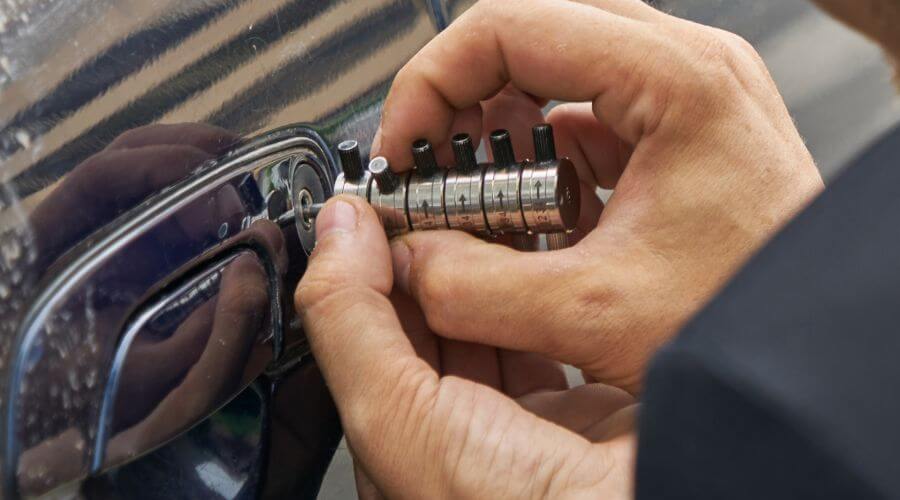 Professional New roof installation in East Lynne, MO